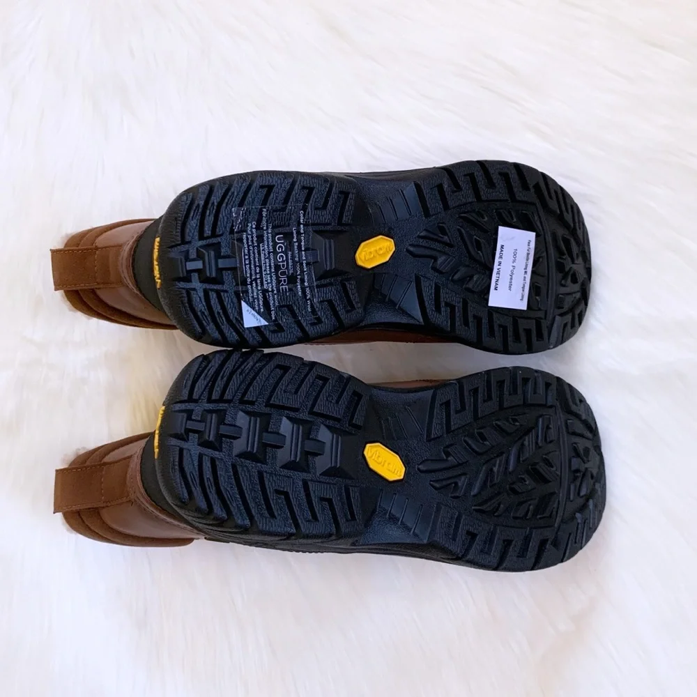 UGG Men’s Felton Waterproof Leather Boots - Picture 6 of 7